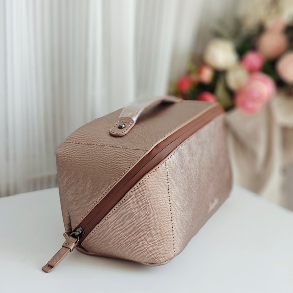 2 New Neiman Marcus Cosmetics Case Beauty Travel Bag 9"x4.5"x4.5" - Picture 7 of 9